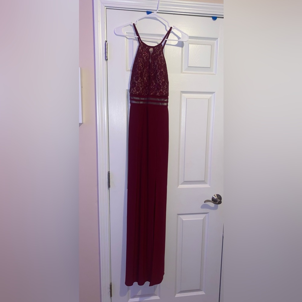 Morgan & Co. Burgundy Dress Size 3/4